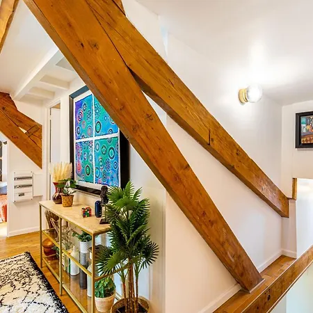 Apartment Double 210 Sqm Up To 18 Guests, Des Ammonites 2&3 Meudon